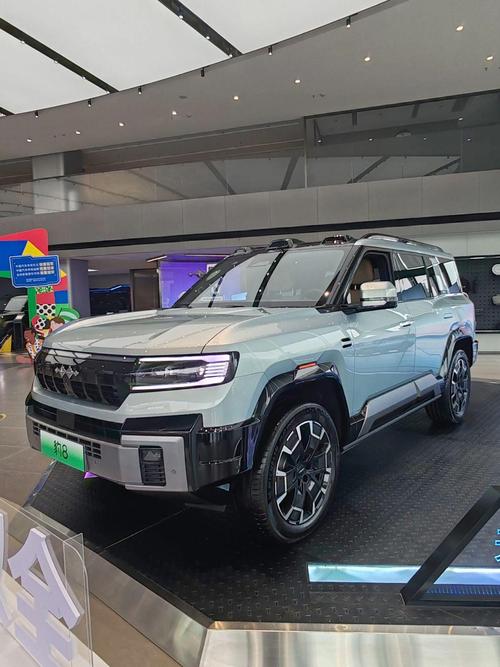 重庆173比亚迪方程豹硬派越野的爆款，英菲尼迪35周年与你共成长